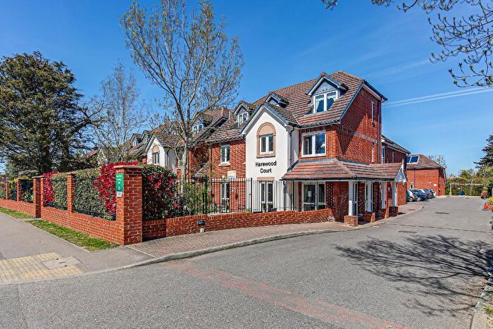 1 Bedroom Flat For Sale In Limpsfield Road, Warlingham, Surrey, CR6