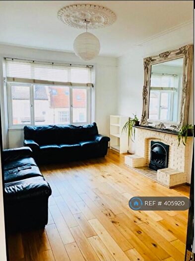 3 Bedroom Maisonette To Rent In Cavendish Road, London, N4