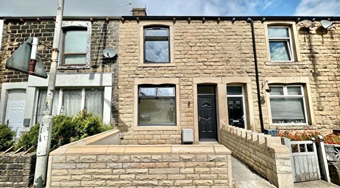 5 Bedroom Terraced House For Sale In Burnley Road, Colne, BB8