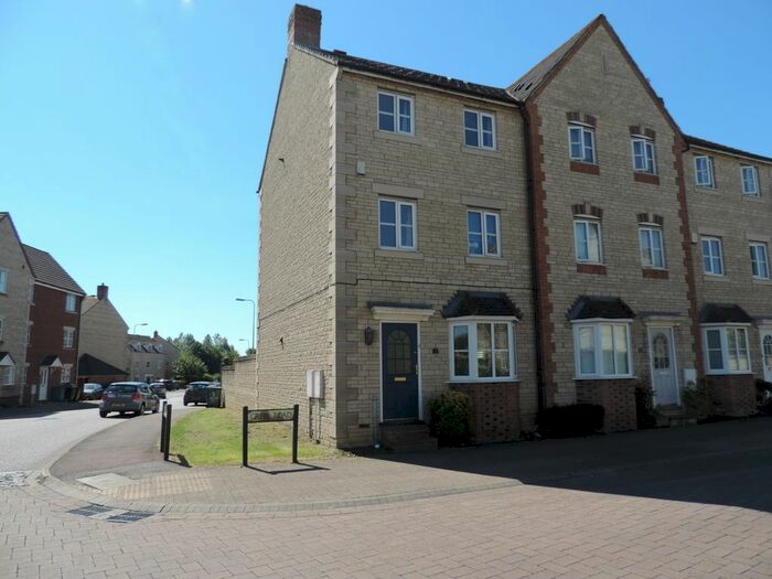 3 Bedroom End Of Terrace House To Rent In Grebe Road, Bicester, OX26