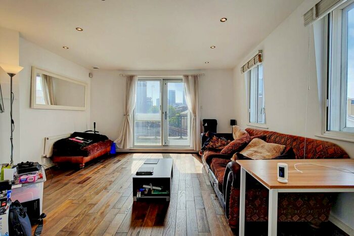 1 Bedroom Flat To Rent In Norway Place, Limehouse, London, E14