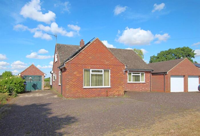 3 Bedroom Detached Bungalow For Sale In Sand Lane, Osgodby, Market Rasen, LN8