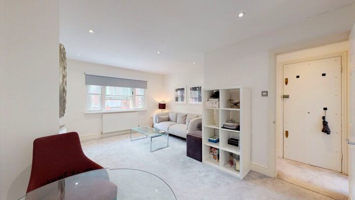 2 Bedroom Flat To Rent In Montagu Row, London, W1U