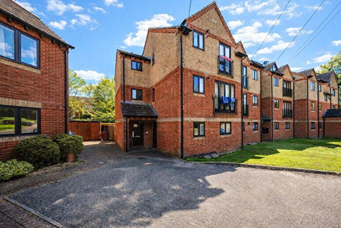 2 Bedroom Flat For Sale In The Dale, Oxford, OX3