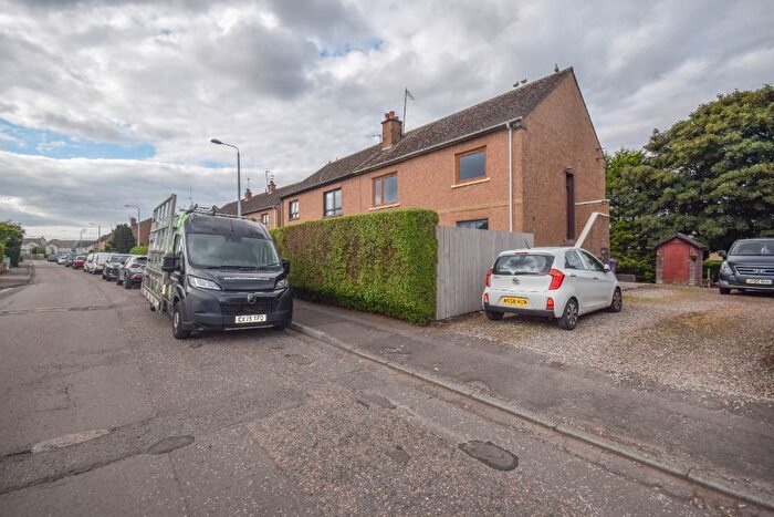 2 Bedroom Flat To Rent In Holyrood Street, Carnoustie, Angus, DD7