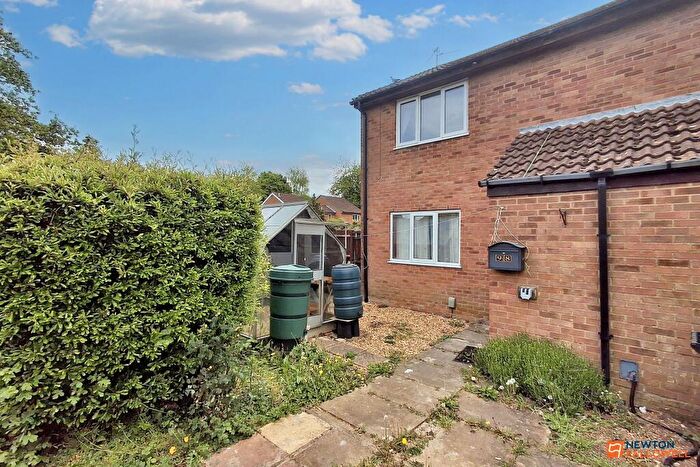 1 Bedroom Flat For Sale In Somerville, Werrington, Peterborough, PE4