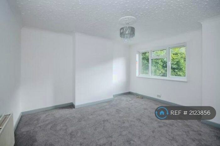 4 Bedroom Semi-Detached House To Rent In Arne Avenue, Poole, BH12