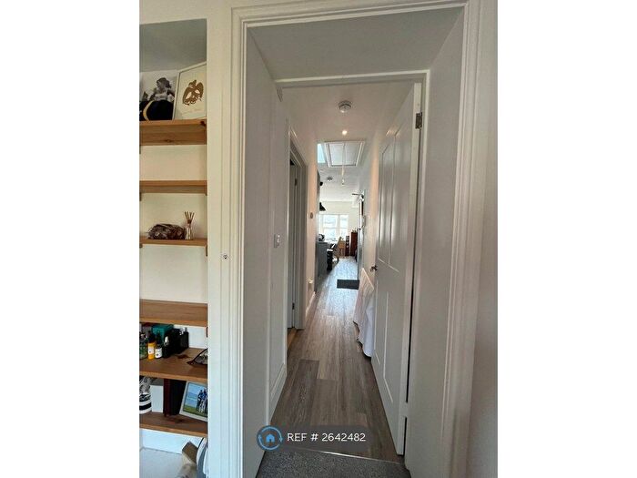 1 Bedroom Flat To Rent In John Street, Tunbridge Wells, TN4
