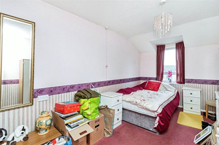 1 Bedroom Flat For Sale In Pebble Court, Paignton, Devon, TQ4