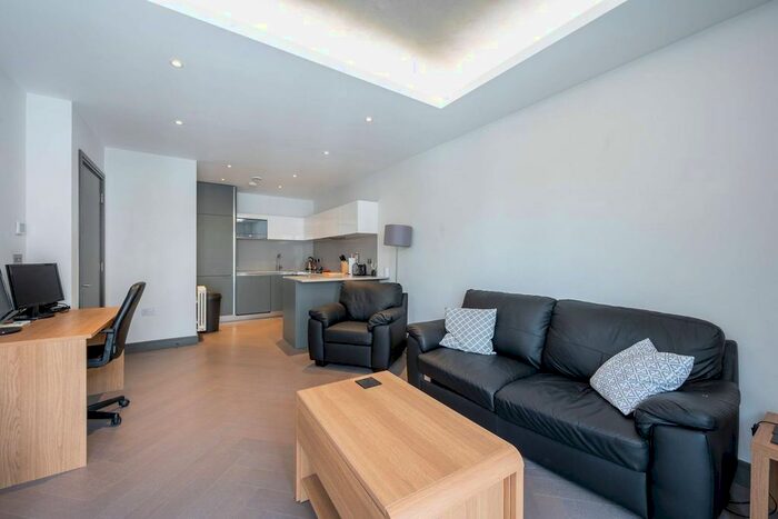 1 Bedroom Flat To Rent In Brewery Lane, Twickenham, TW1