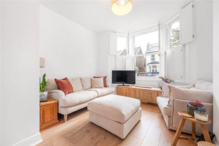1 Bedroom Apartment For Sale In Ondine Road, Peckham Rye, London, SE15