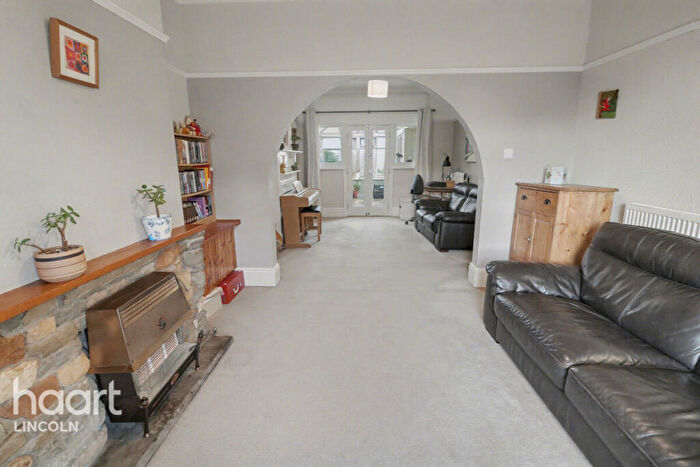 3 Bedroom Semi-Detached House For Sale In High Street, Reepham, LN3