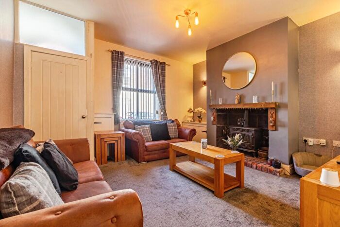 4 Bedroom Terraced House For Sale In Ashworth Street, Bury, Greater Manchester, BL8