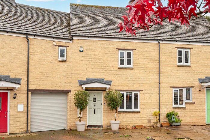 3 Bedroom Terraced House For Sale In Washington Terrace, Middle Barton, OX7