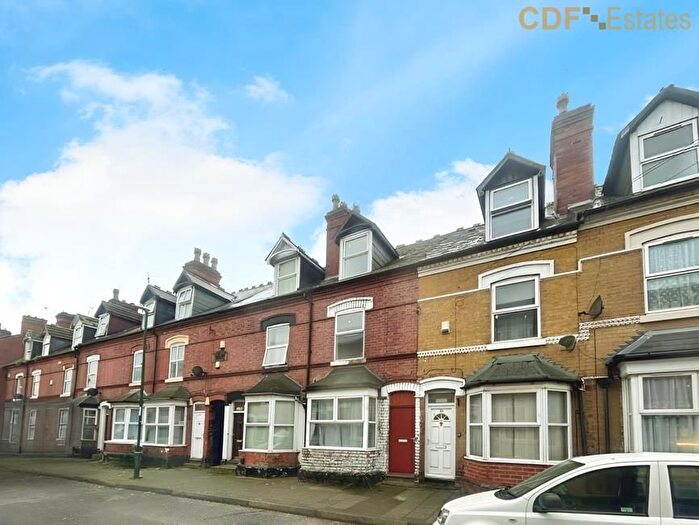 4 Bedroom Terraced House To Rent In Myrtle Avenue, Nottingham, NG7