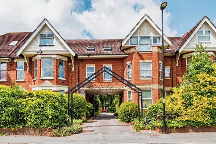 1 Bedroom Apartment To Rent In Hill Lane, Southampton, SO15