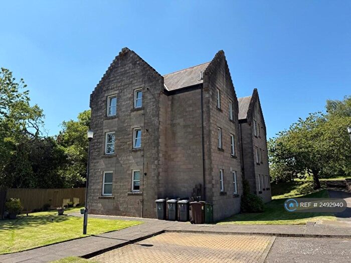 2 Bedroom Flat To Rent In Weavers Gate, Paisley, PA1