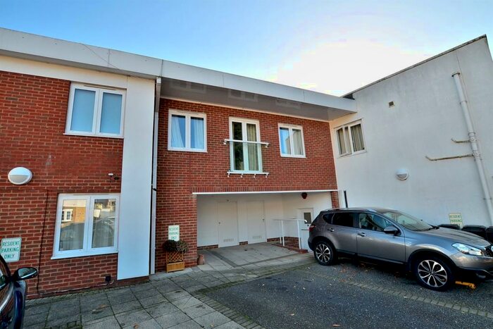 2 Bedroom Apartment To Rent In Smarts Lane, Loughton, IG10