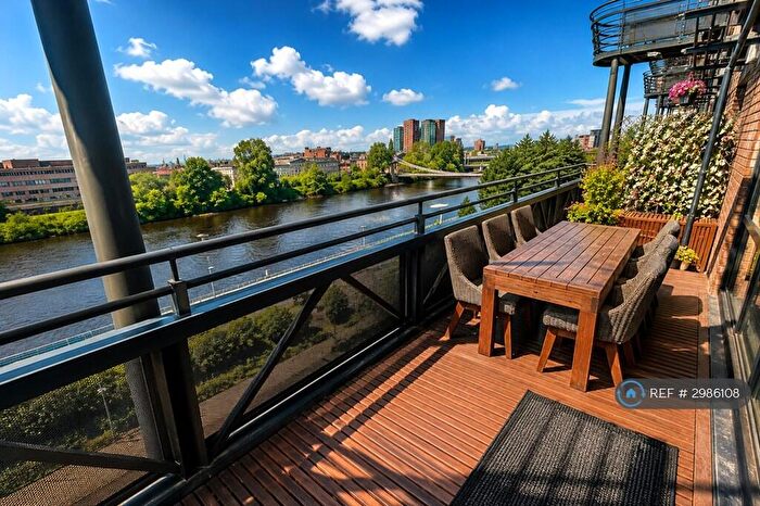 3 Bedroom Penthouse To Rent In Clyde Street, Glasgow, G1