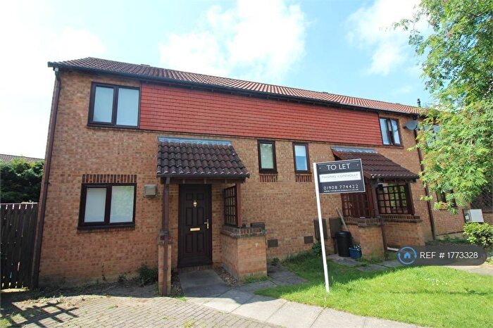 2 Bedroom End Of Terrace House To Rent In Calverleigh Crescent, Milton Keynes, MK4