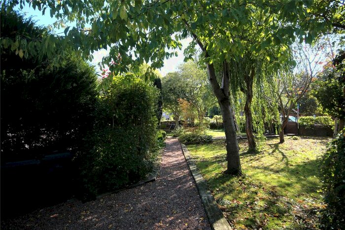 2 Bedroom Flat To Rent In Brookhouse Court, Sheffield, South Yorkshire, S12