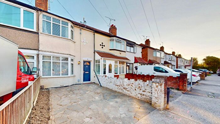 1 Bedroom Terraced House For Sale In Fredora Avenue, Hayes, UB4