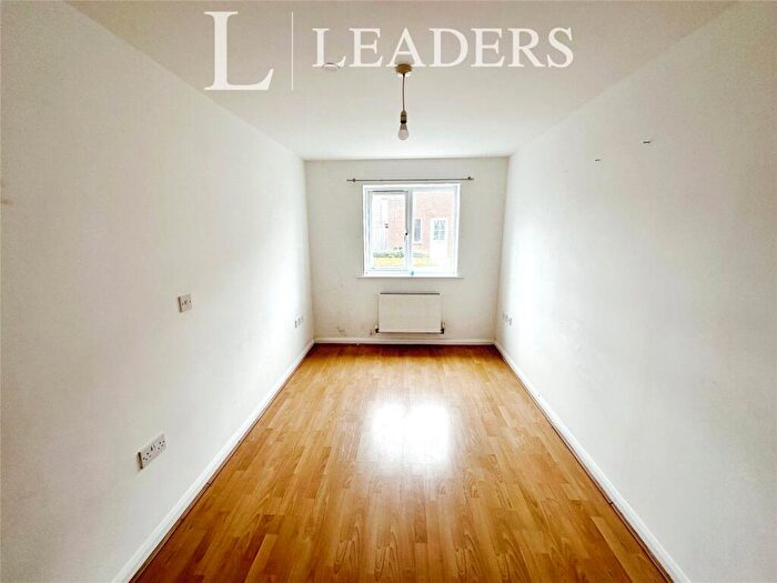 1 Bedroom Apartment For Sale In Fratton Road, Portsmouth, Hampshire, PO1