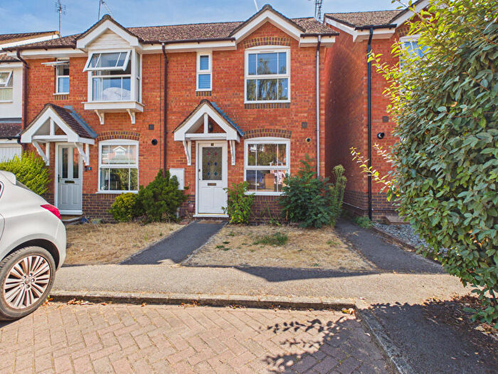 2 Bedroom End Of Terrace House To Rent In St. Johns Close, Woodley, RG5