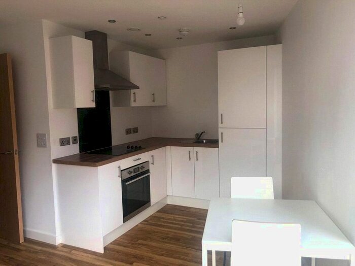 1 Bedroom Flat To Rent In The Tower, Plaza Boulevard, Liverpool, L8