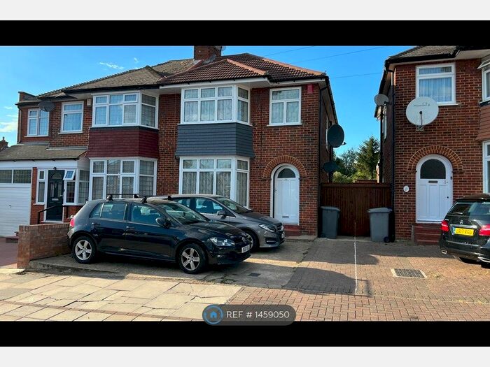 3 Bedroom Semi-Detached House To Rent In Brinkburn Gardens, Edgware, HA8