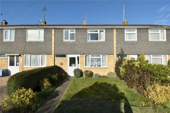 3 Bedroom Terraced House To Rent In Cliveden Close, Cambridge, CB4