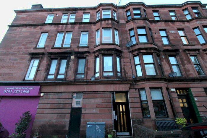 1 Bedroom Apartment To Rent In Auchentorlie Street, Glasgow City, G11
