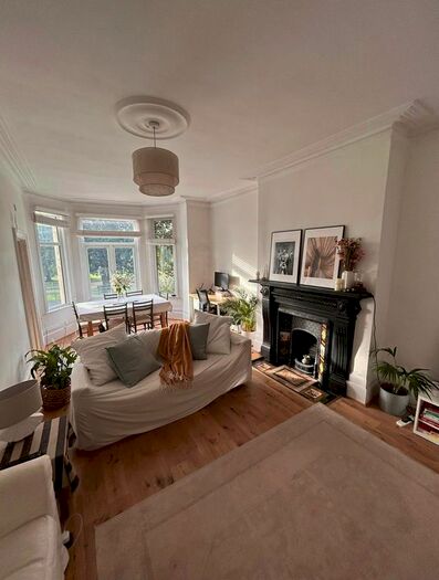 1 Bedroom Flat To Rent In Clapham Common North Side, London, SW4
