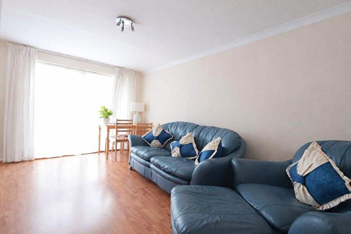 2 Bedroom Flat To Rent In Heybourne Road, Northumberland Park, N17