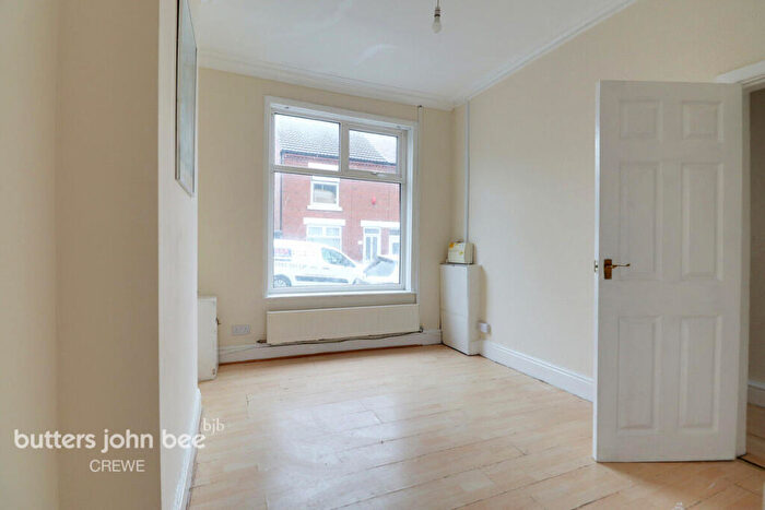 2 Bedroom End Of Terrace House For Sale In Newdigate Street, Crewe, CW1