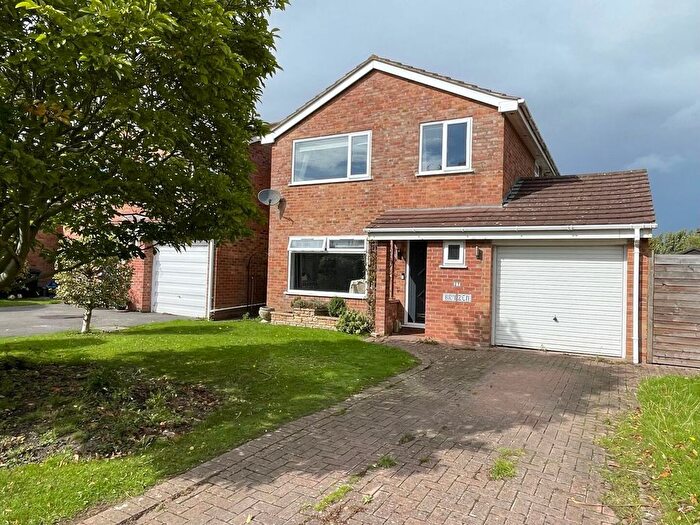 3 Bedroom Property For Sale In Coleridge Gardens, Burnham-On-Sea, TA8