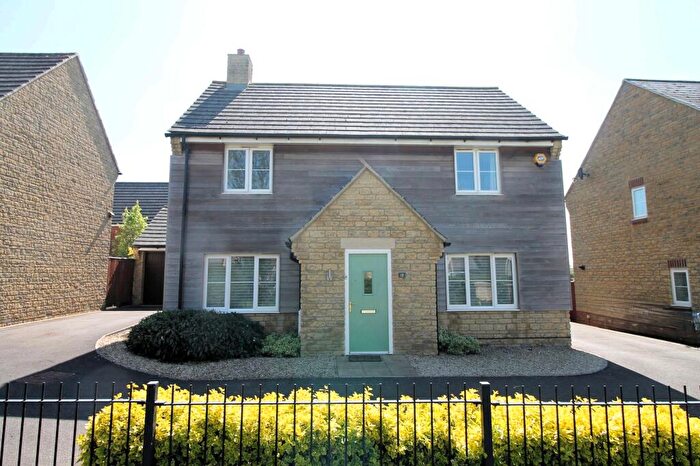 4 Bedroom Detached House For Sale In Sanderling Way, Bishops Cleeve, Cheltenham, GL52