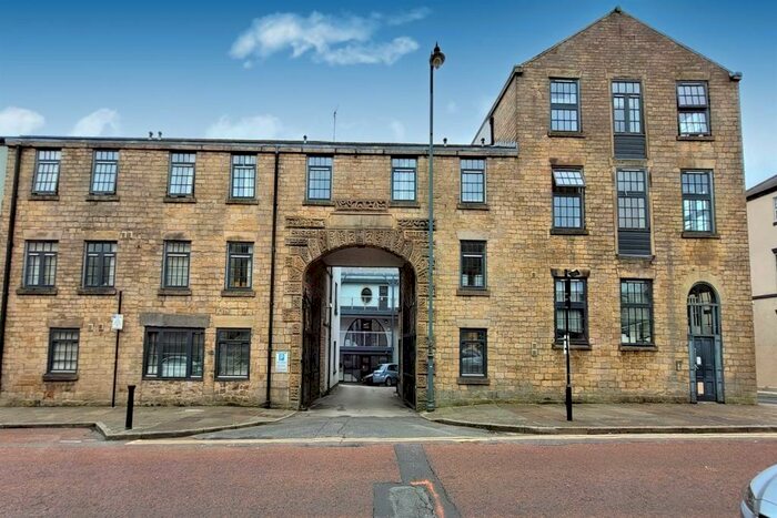 2 Bedroom Flat To Rent In Bedroom Property In St. Georges Street, Bolton, BL1