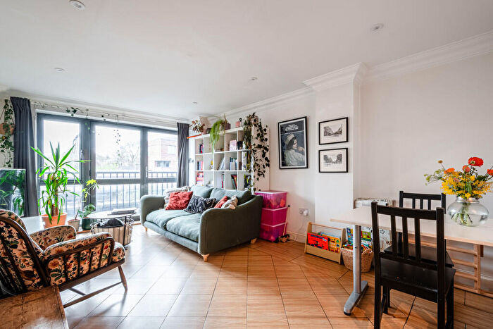 2 Bedroom Apartment To Rent In Ment House, Mentmore Terrace, Hackney, E8