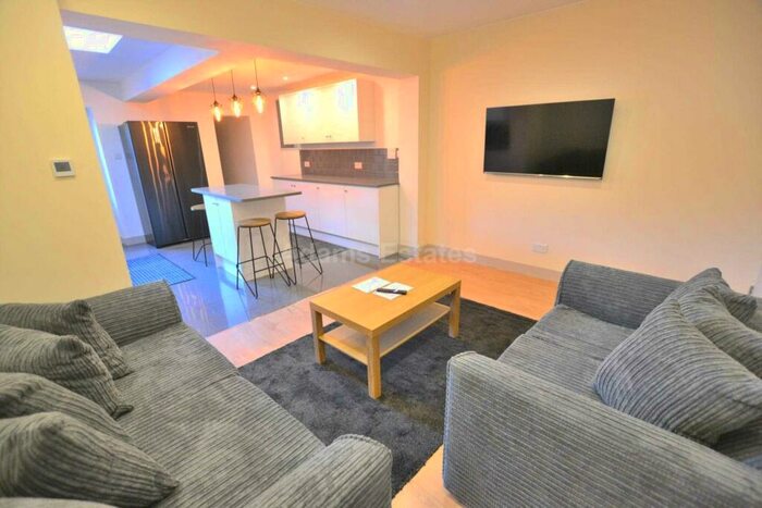 5 Bedroom Terraced House To Rent In Crescent Road, Reading, RG1