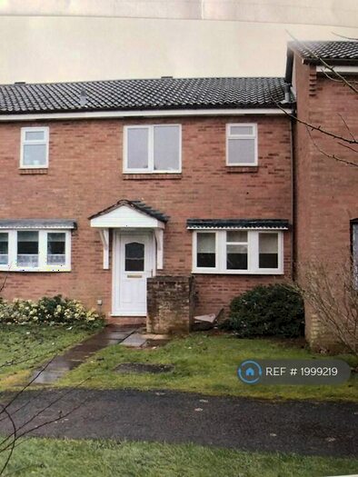 2 Bedroom Terraced House To Rent In Winchelsea Close, Banbury, OX16