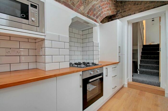 4 Bedroom Flat To Rent In Princess Street, London, SE1