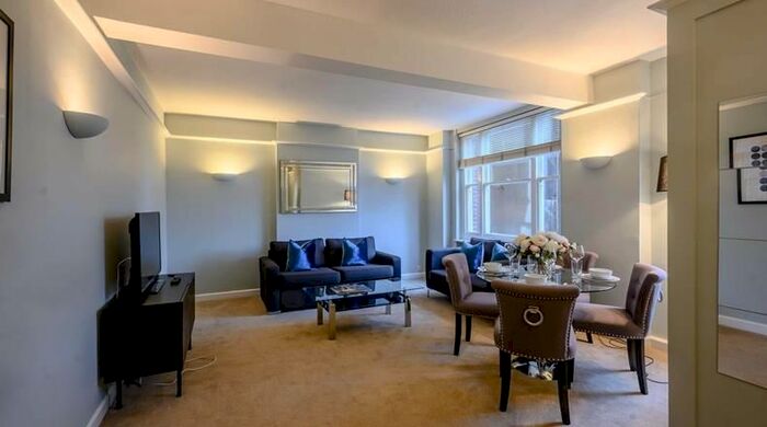 1 Bedroom Flat To Rent In Hill Street, London, W1J