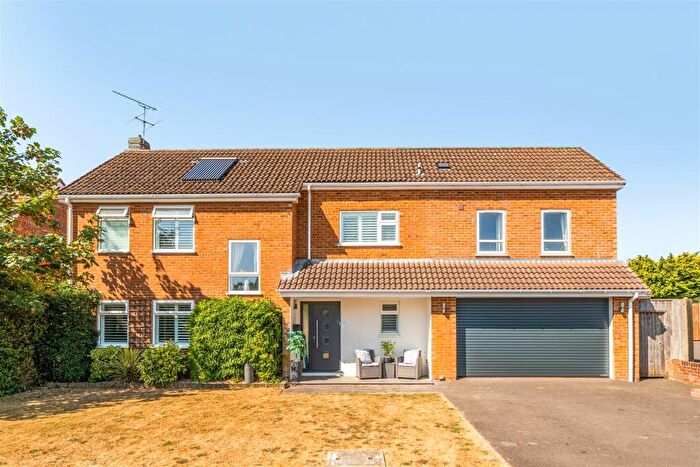 5 Bedroom House For Sale In Old Forge Close, Lytchett Minster, Poole, BH16