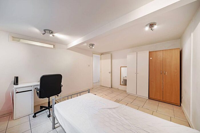 2 Bedroom Flat To Rent In Marchmont Street, Bloomsbury, London, WC1N