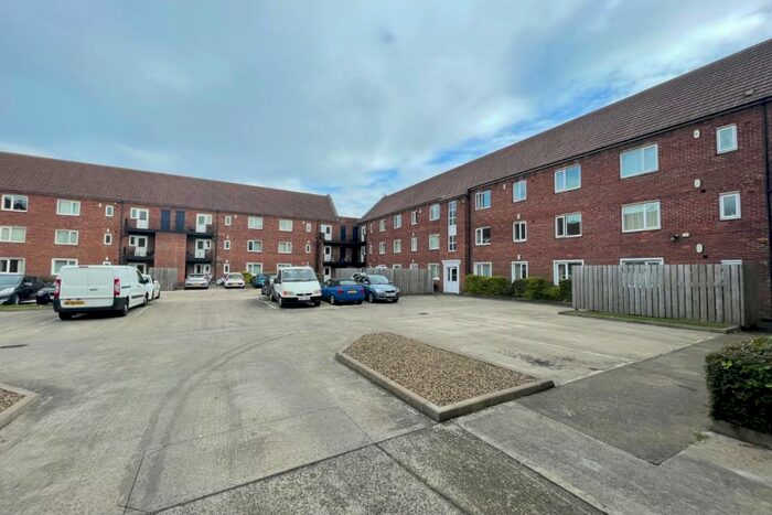 3 Bedroom Apartment To Rent In Park Avenue, Gosforth, Newcastle Upon Tyne, Tyne And Wear, NE3