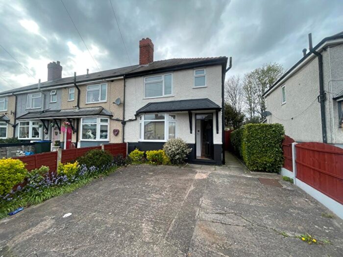3 Bedroom End Of Terrace House To Rent In Powis Avenue, Tipton, DY4