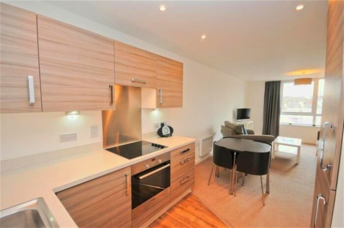 1 Bedroom Flat To Rent In College Street, Southampton, SO14