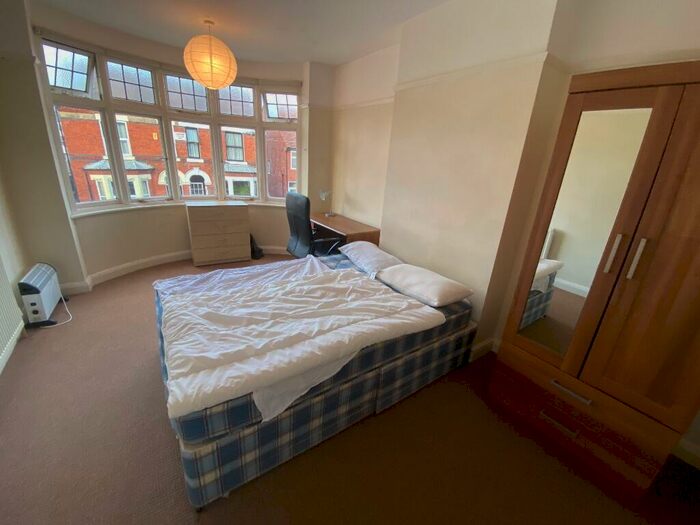 4 Bedroom Semi-Detached House To Rent In (Bed) Marlborough Road, Nottingham, NG9