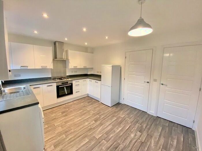 2 Bedroom Semi-Detached House To Rent In Scotts Road, SA1